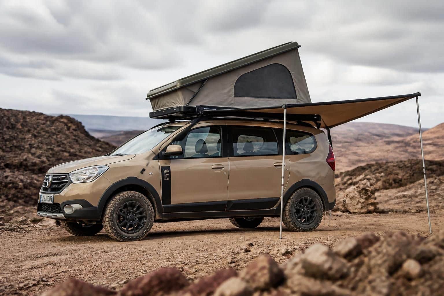 le dacia step camper, le van aménagé low-cost qui allie praticité et budget maîtrisé, idéal pour vos aventures en liberté.