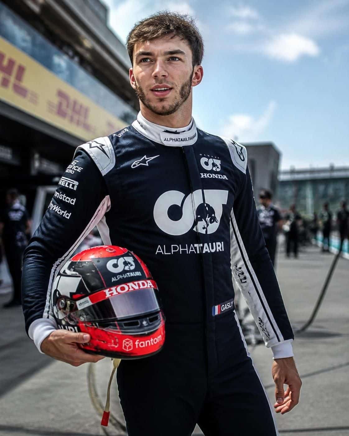 la biographie complète de pierre gasly, son palmarès en f1 et les moments clés de sa carrière dans le championnat du monde de formule 1.