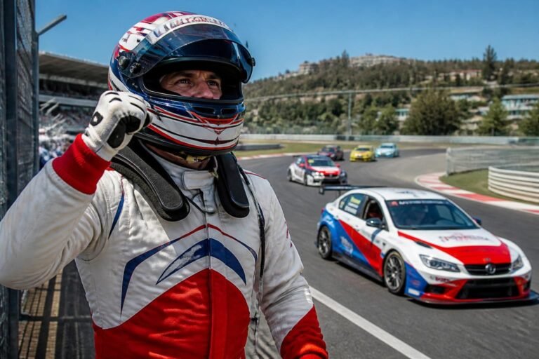 découvrez la carrière exceptionnelle d'yvan muller en wtcc, ses victoires marquantes et son palmarès impressionnant dans le monde du sport automobile.